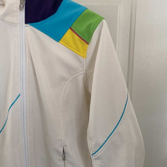 Spyder Women’s White Soft Shell Fleece Lined Jacket with Colorblock Hood. Medium - Picture 14 of 14